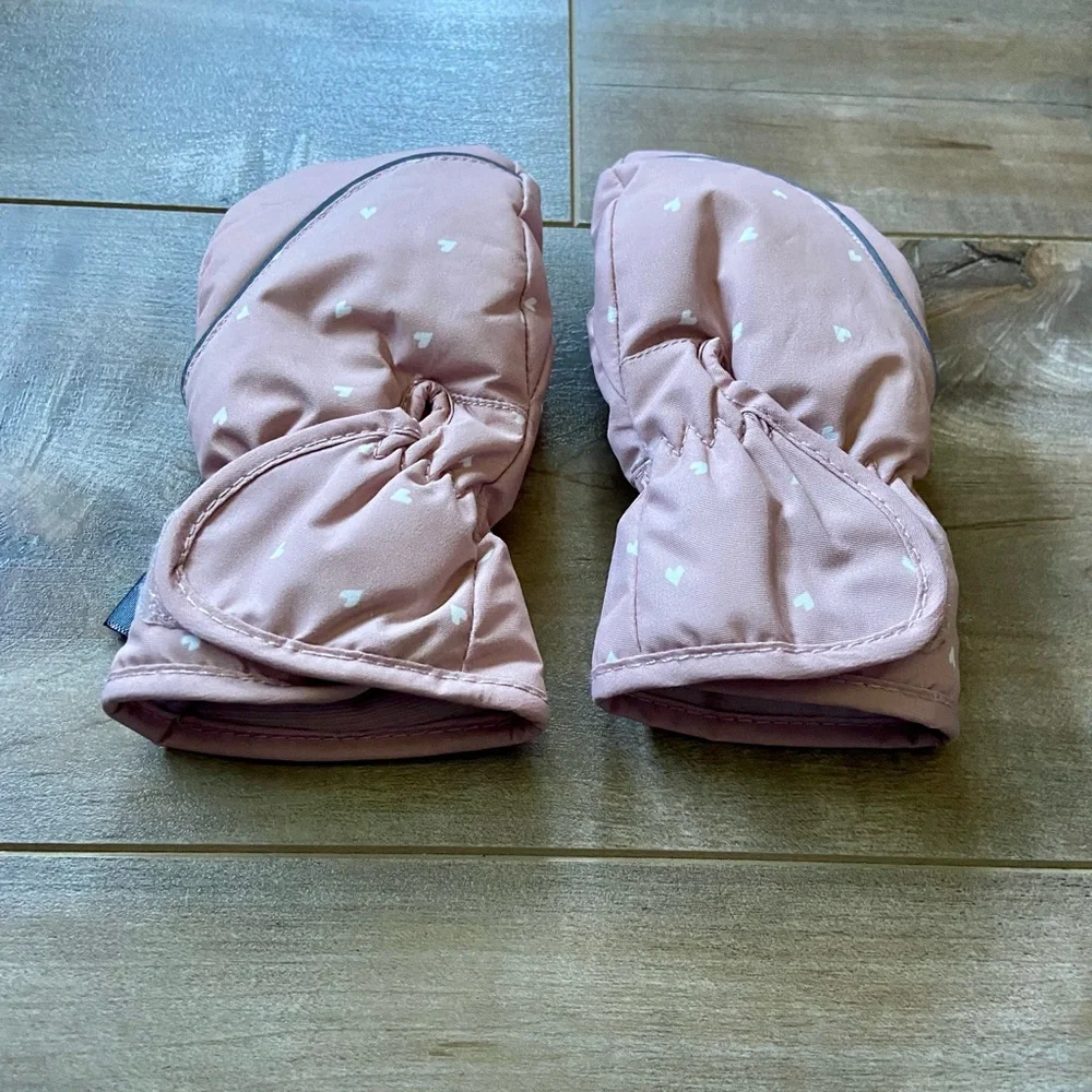 H&M Water-repellent Ski Mittens in Pink Hearts